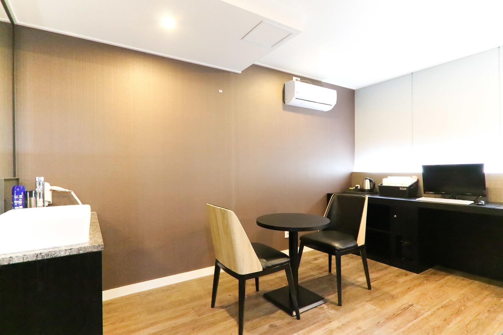 Louis Hotel Puszan Kültér fotó