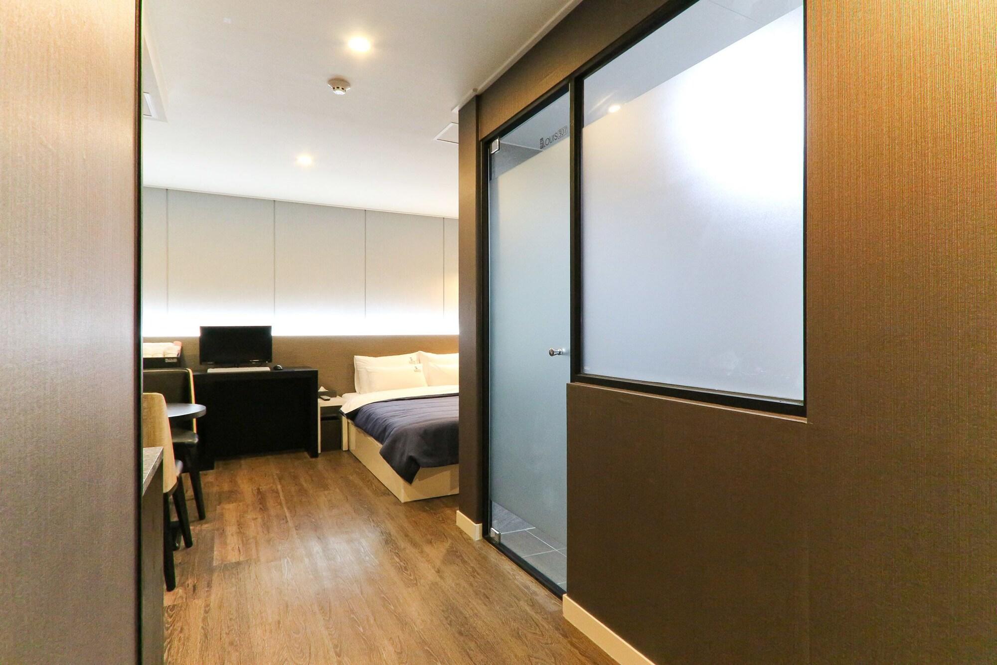 Louis Hotel Puszan Kültér fotó