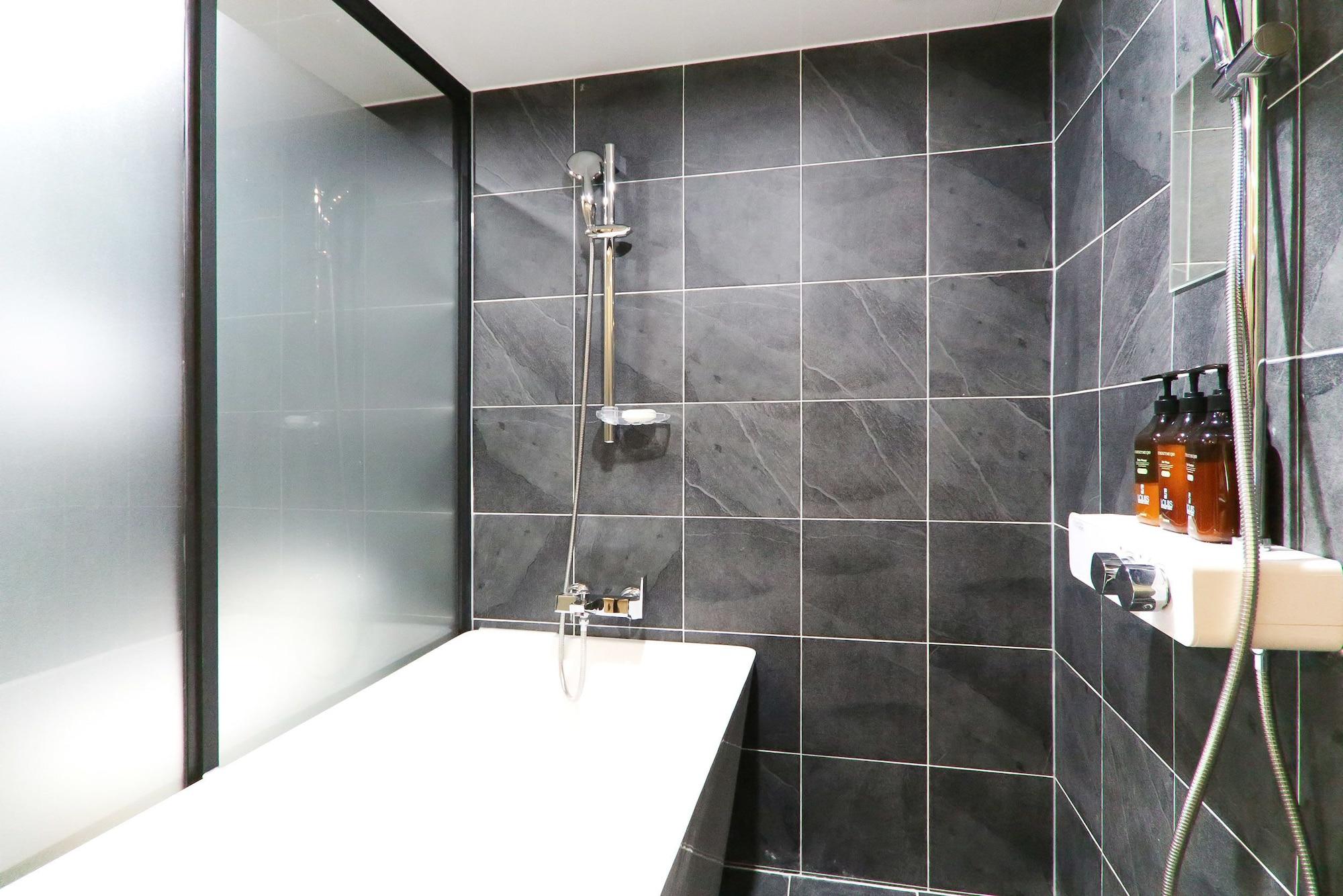Louis Hotel Puszan Kültér fotó