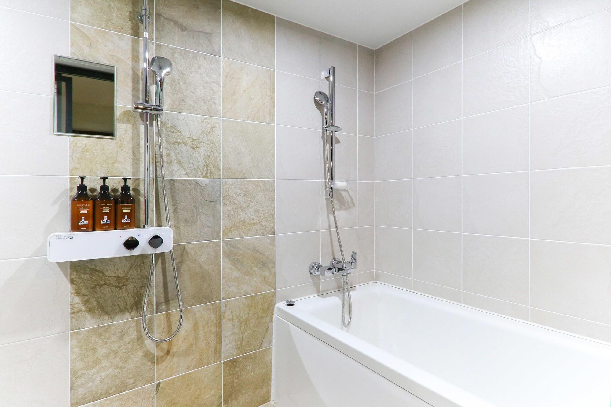 Louis Hotel Puszan Kültér fotó