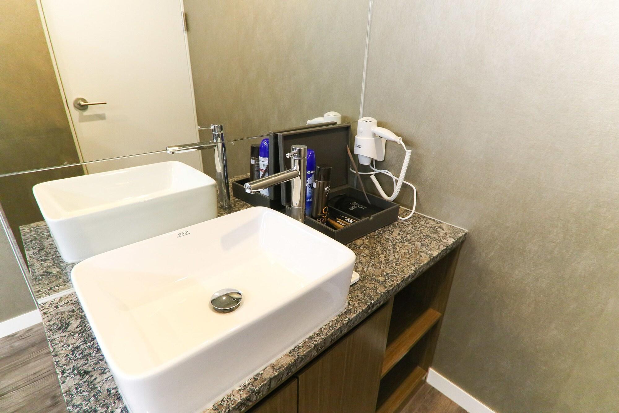 Louis Hotel Puszan Kültér fotó