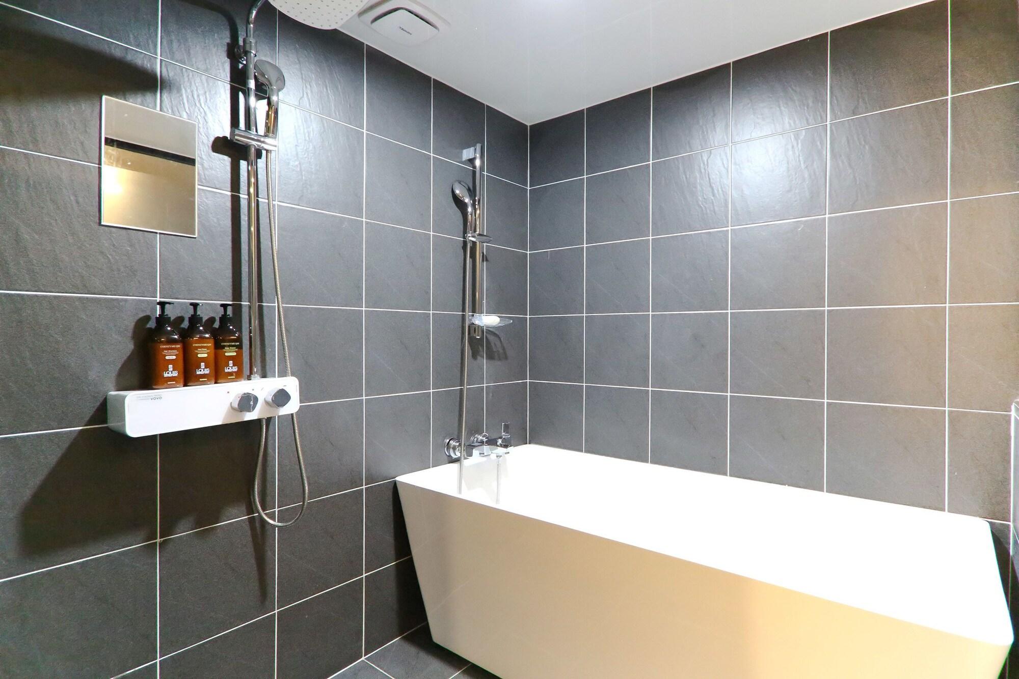 Louis Hotel Puszan Kültér fotó