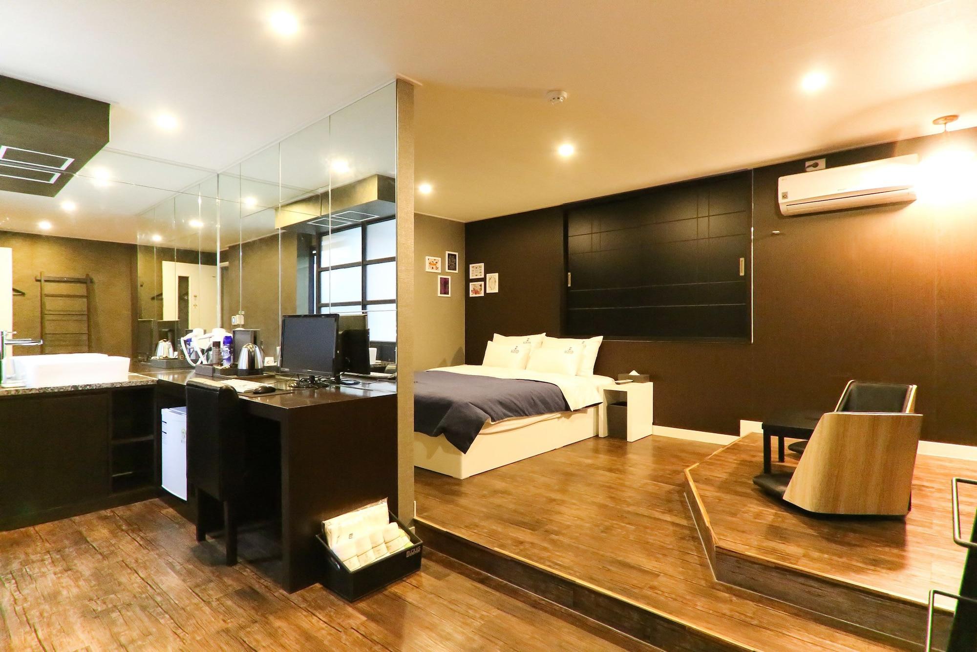 Louis Hotel Puszan Kültér fotó